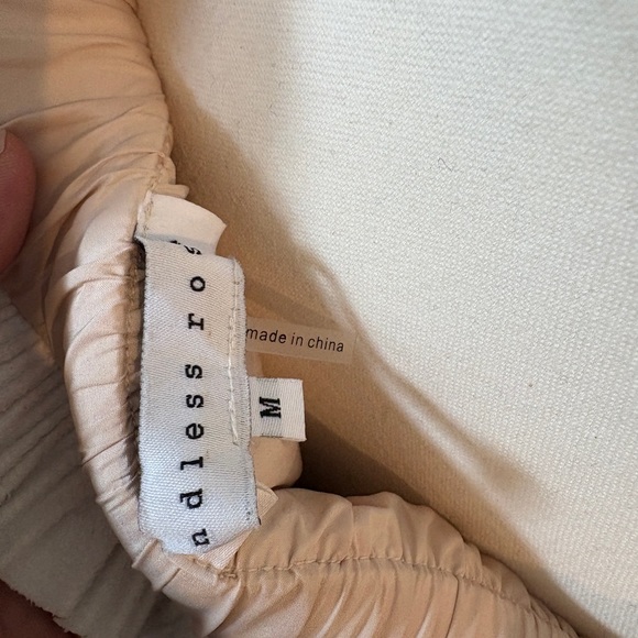 Endless Rose Smock Pleated Faux Leather Skirt cream Size M - Picture 5 of 5